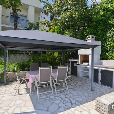Apartman Family-friendly With Swimming Pool - 7916 Abbázia