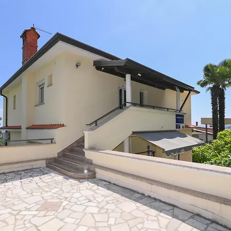 Family-friendly With Swimming Pool - 7916 Daire Opatija