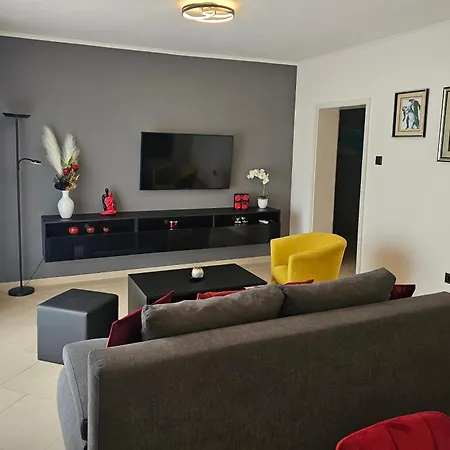 Apartman Family-friendly With Swimming Pool - 7916 Opatija