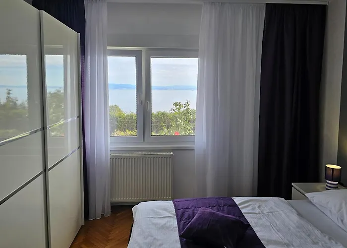 Apartmán Family-friendly With Swimming Pool - 7916