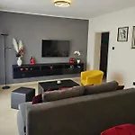 公寓 Family-friendly With Swimming Pool - 7916 奥帕提亚