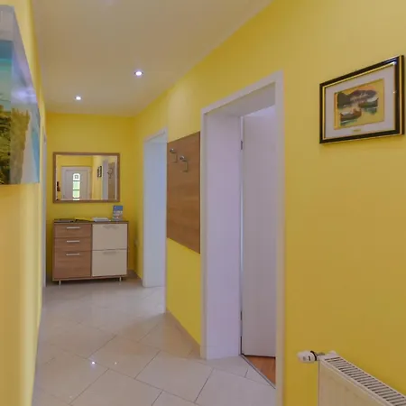 Family-friendly With Swimming Pool - 7916 Appartement *